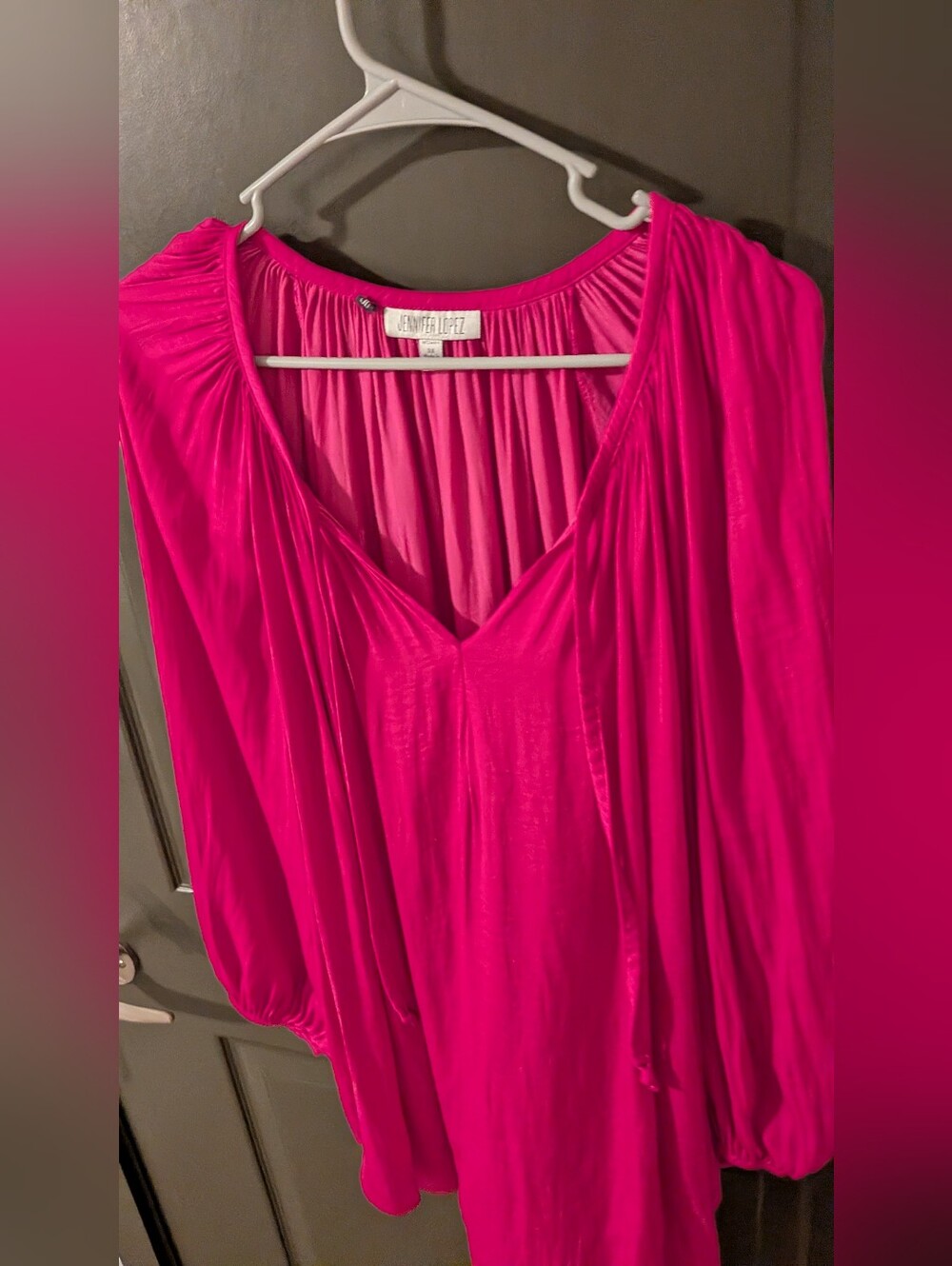 Jennifer Lopez Fuchsia V-Neck Women’s Top